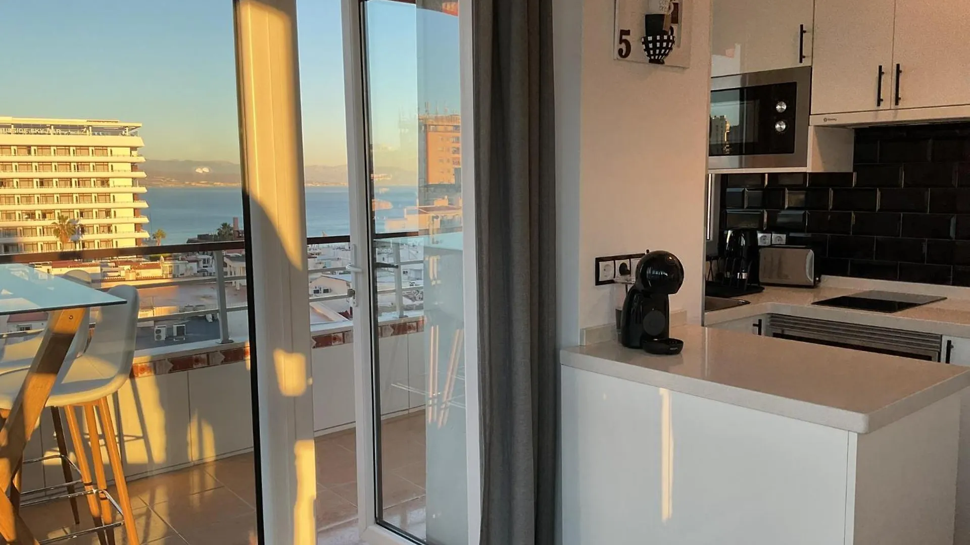 Andalusian Dream - La Nogalera - Incredible Sea View Apartment Torremolinos